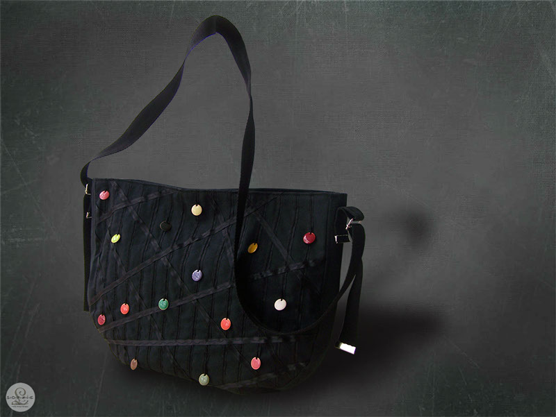 Sophie L / Sac brodé / Guau Noir